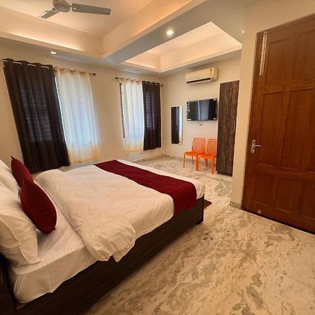 Hl Grand Hotel Lakhnau Kültér fotó